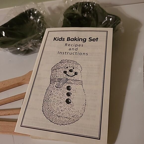 1998 Williams Sonoma Kid's Baking Set - Picture 10 of 11